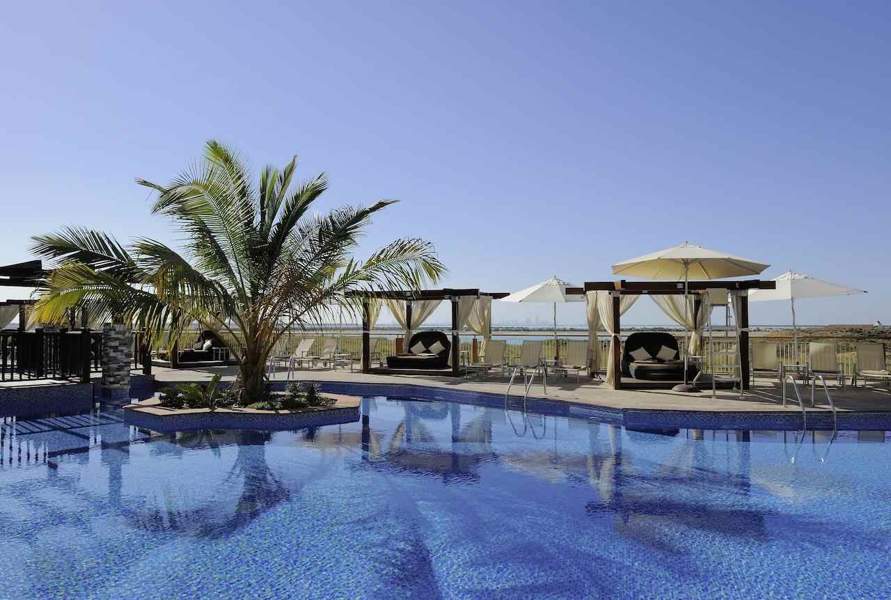 فندق راديسون بلو في جزيرة ياس من أفضل الفنادق في ابوظبي الامارات