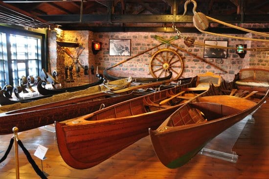 قوارب متحف رحمي كوج اسطنبول 