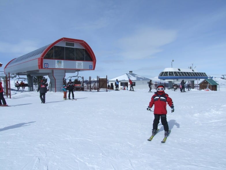 عتبر منتجع ساكليكنت (Saklıkent Ski Resort) المركز الأول والاقرب للتزلج في مدينة انطاليا حيث يتواجد في الجهة الغربية من مركز المدينة 