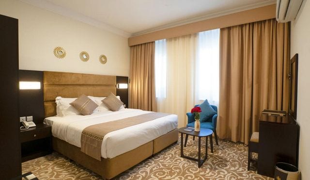 إن كانت تستهويك الإقامة الهادئة، اقرأ مراجعتنا عن أفضل فنادق صلالة سلطنة عمان واختر ما يُناسبك