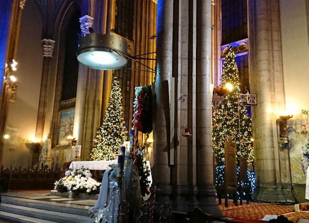 زينة عيد الميلاد الجميلة في كنيسة القديس انطوان اسطنبول