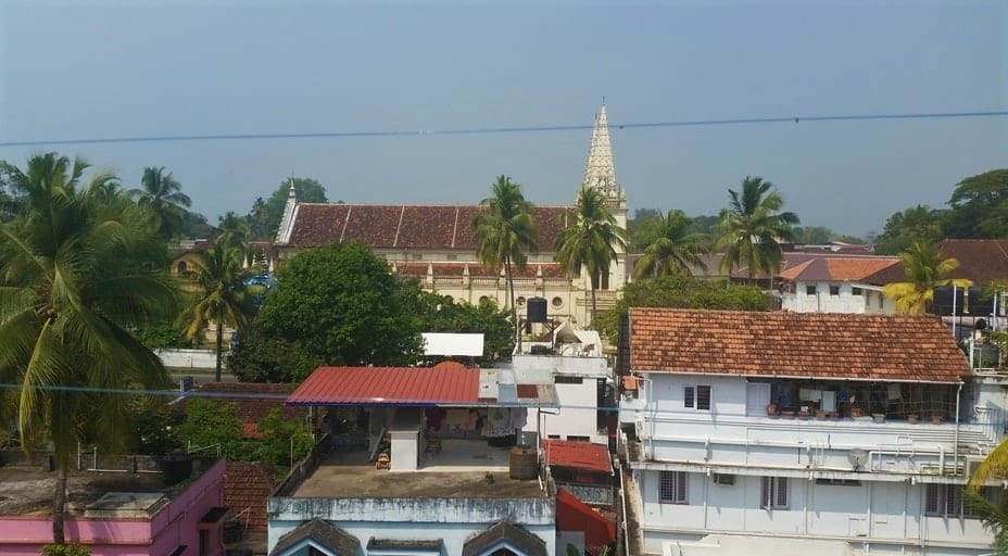 كاتدرائية سانتا كروز الهند