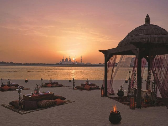 فنادق ابوظبي بشاطئ خاص