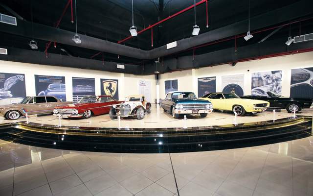 متحف الشارقة للسيارات القديمة ، من اهم معالم السياحة في الشارقة الامارات