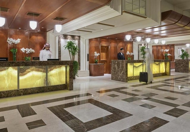 يتوفّر في فندق سويس مقام مكة خدمات استقبال مُميّزة.