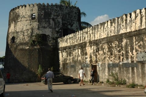 The Old fort Stone Town 1 1 - أفضل 8 أنشطة في مدينة زنجبار الحجرية