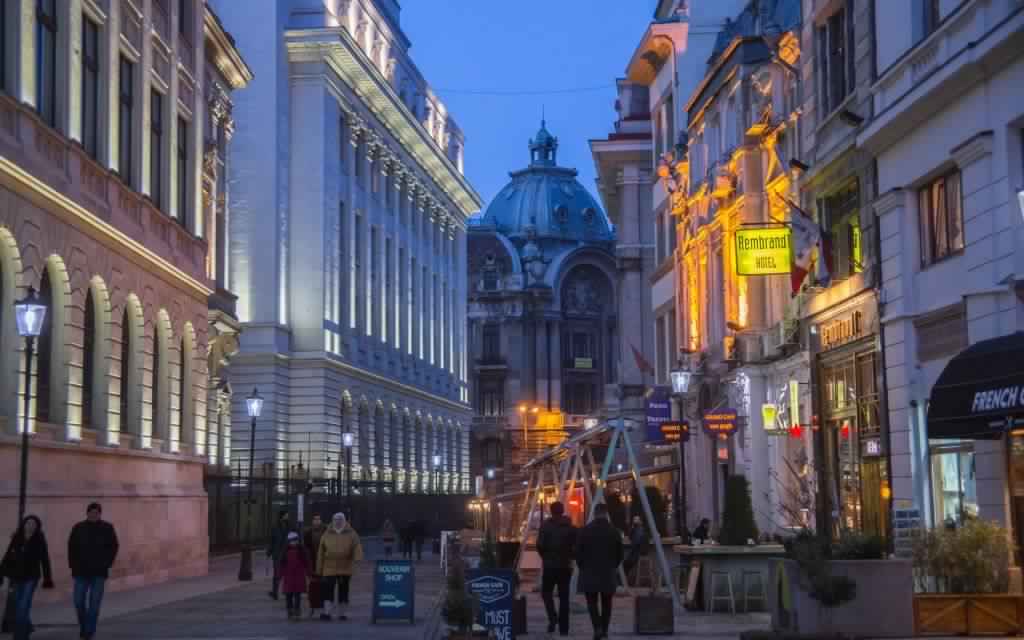 The old town Bucharest 2 1 - أفضل 5 أنشطة في البلدة القديمة في بوخارست