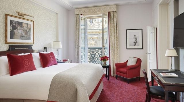 إن كانت باريس هي وجهتك القادمة تعرف معنا على الفندق الافضل في باريس للسكن خلال رحلتك