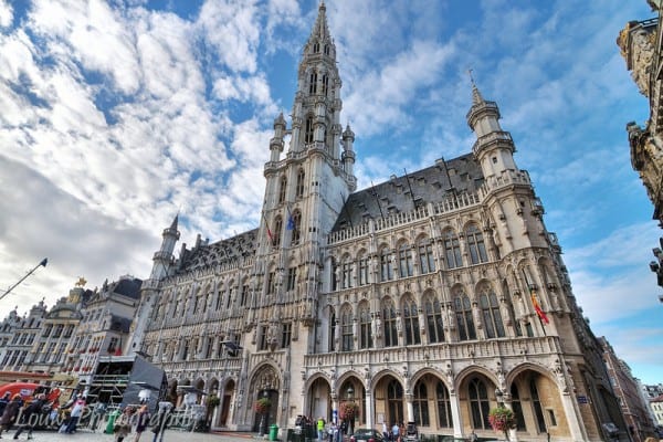 قاعة المدينة في بروكسل تُعَدّ من أفضل الاماكن السياحية في  بروكسل بلجيكا