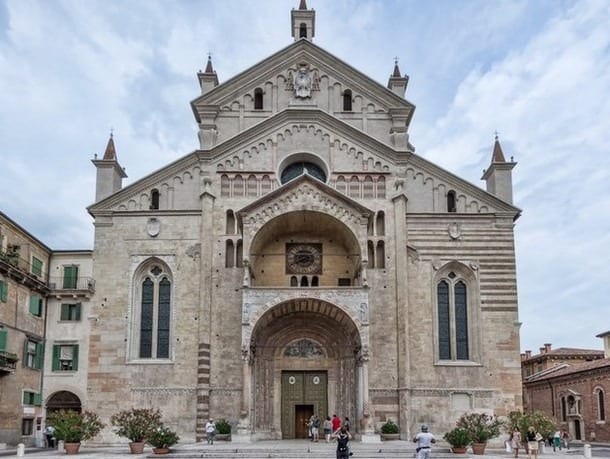 كاتدرائية فيرونا من أفضل الاماكن السياحية في فيرونا ايطاليا