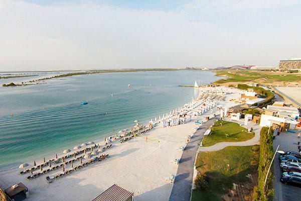اشهر 7 من جزر ابوظبي السياحية التي تستحق الزيارة