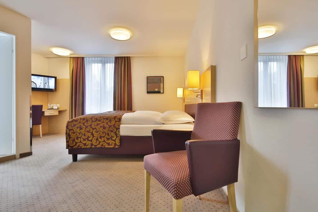 Zurich hotels 6 1 - السياحة في زيورخ