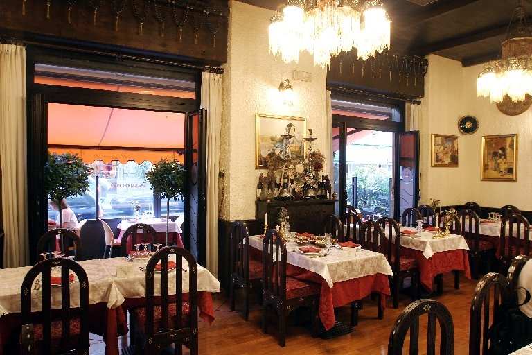 مطعم علاء الدين في ميلان ايطاليا من أفضل مطاعم عربيه في ميلان