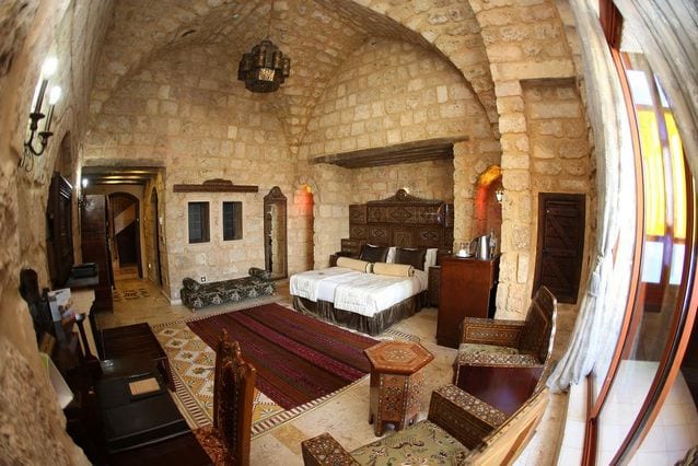 مراجعه عن فندق الساحة بيروت لبنان
