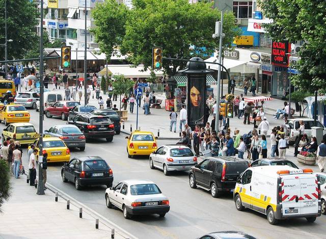 التسوق في شارع بغداد اسطنبول