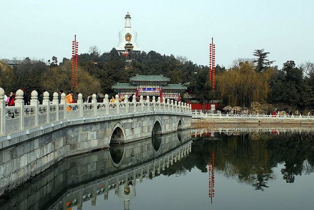حديقة بيهاي من أفضل حدائق بكين الصينية