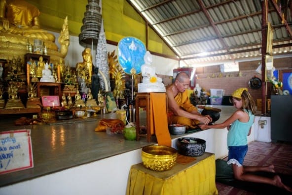 تمثال بوذا العملاق بتايلاند