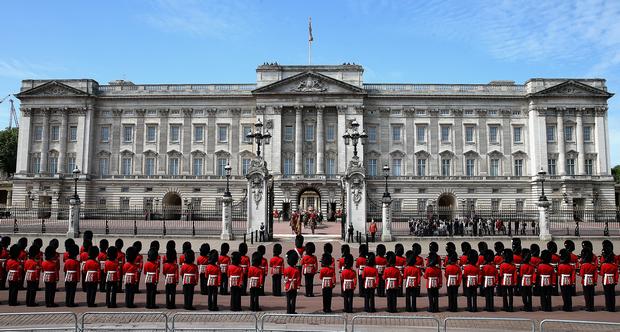 اجمل 6 انشطة في قصر باكنغهام في لندن انجلترا