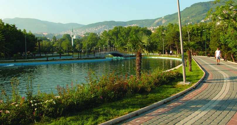 الحديقة الثقافية من أفضل حدائق بورصة ، تقع الحديقة الثقافية (بالتركية: Kültürpark) بالقرب من قلب مدينة بورصة