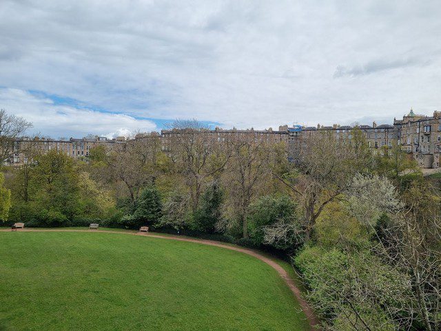 حدائق دين ادنبره