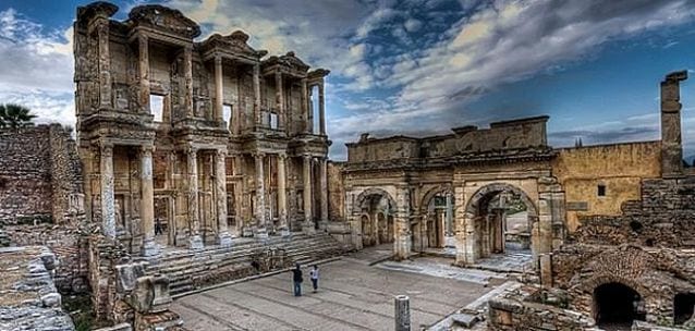 مدينة افسس القديمة في ازمير التركية