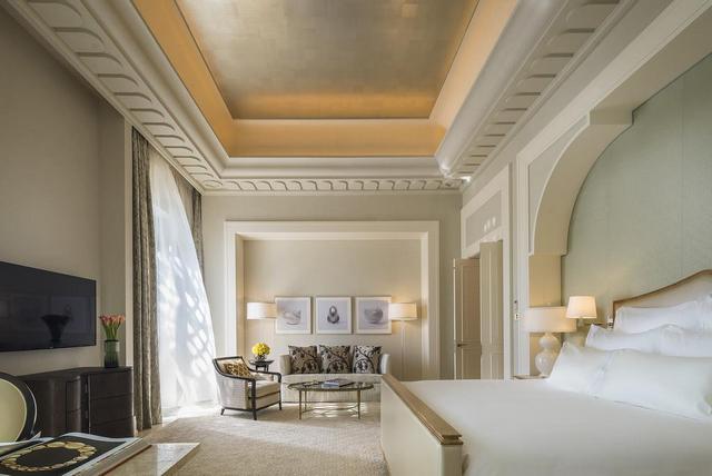 فندق فور سيزونز من أفضل فنادق دبي خمس نجوم