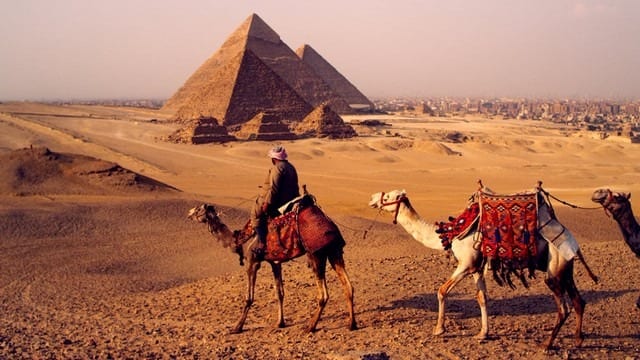 اهرامات مصر من اهم الاماكن السياحية في القاهرة