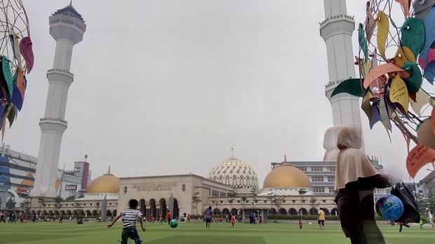 مسجد رايا الكبير في باندونق اندونيسيا