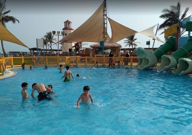 جزيرة الشراع في جدة من أشهر متنزهات جدة بالسعودية