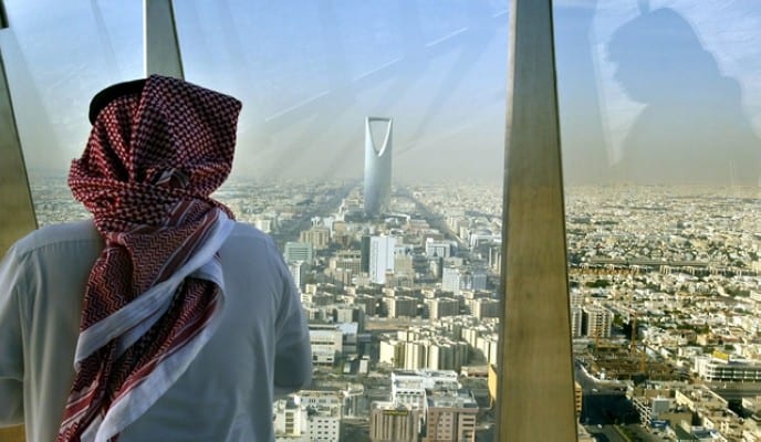 برج الفيصلية من أفضل الاماكن السياحية في الرياض