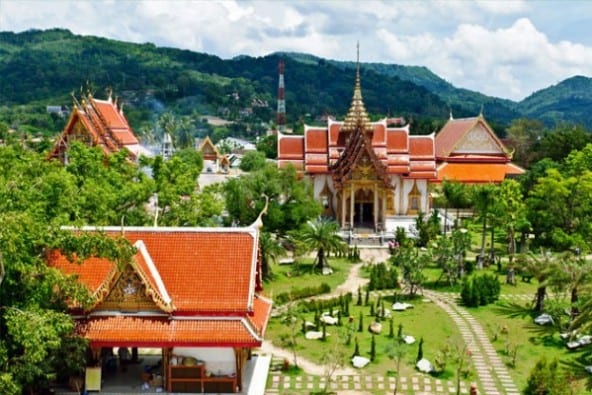 معبد وات تشالونغ بتايلاند