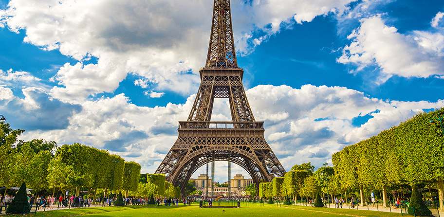 اهم 10 اسئلة واجوبة حول السفر الى فرنسا
