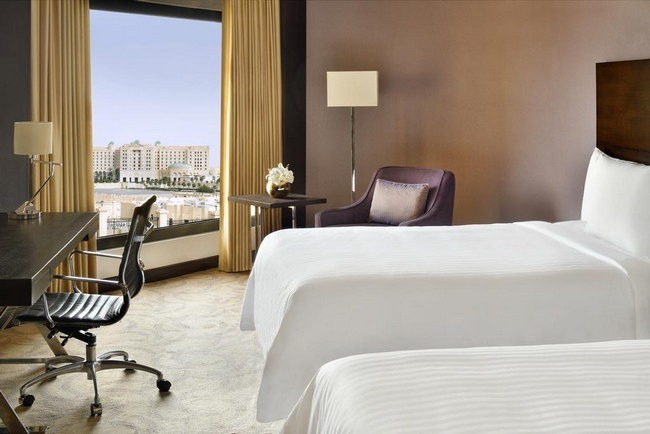فنادق حي السفارات الرائعة تُعد منافس كبير لـ فنادق غرب الرياض.