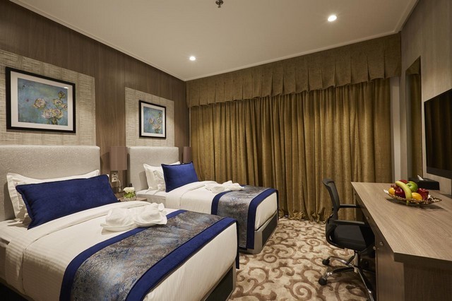 فندق الحمرا الكويت من فنادق الكويت اربع نجوم التي تقدم خيارات غرف متنوعة وخصوصاً للعوائل
