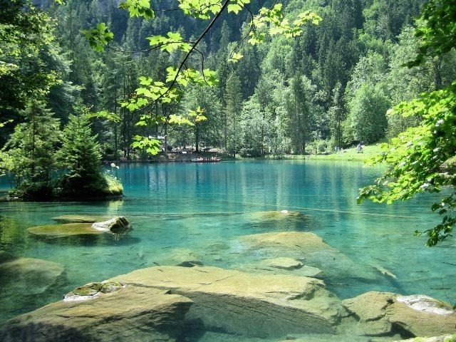 بحيرات في سويسرا