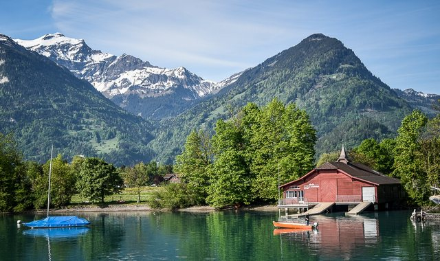 البحيرات في سويسرا