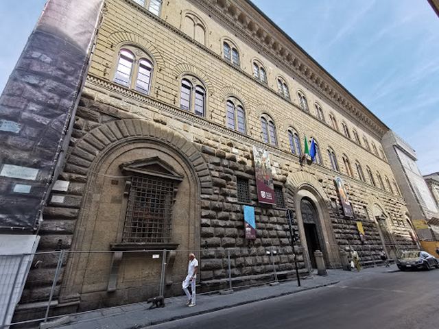 قصر ميديشي ريكاردي فلورنسا