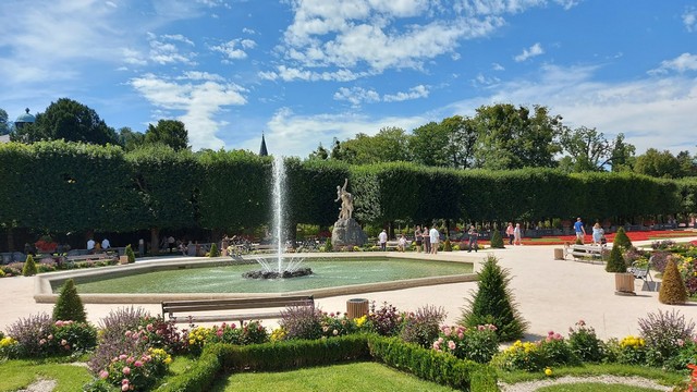 حديقة ميرابيلجارتن في سالزبورغ