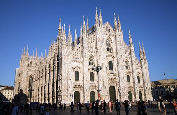 كاتدرائية ميلان من اهم الاماكن السياحية في ميلان