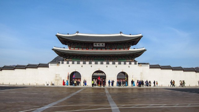 قصر جيونج بوك - أماكن سياحية في سيول كوريا