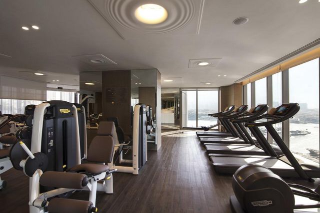 يضم فندق البندر ارجان روتانا دبي صالة ألعاب رياضية على أعلى مستوى