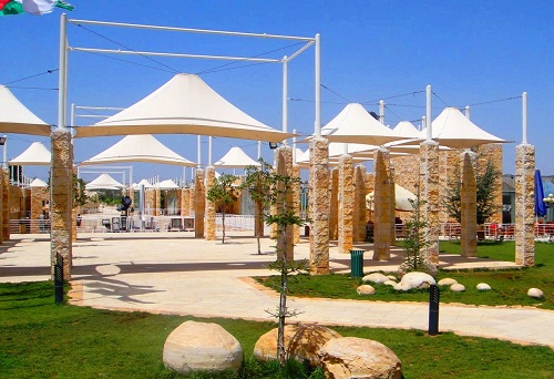 مطعم القرية الثقافية في حدائق الملك حسين في عمان