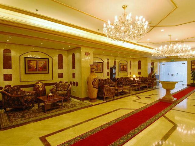 فندق الساحة في المدينة المنورة توفر كافة مرافق الإقامة الفاخرة لنزلائها.