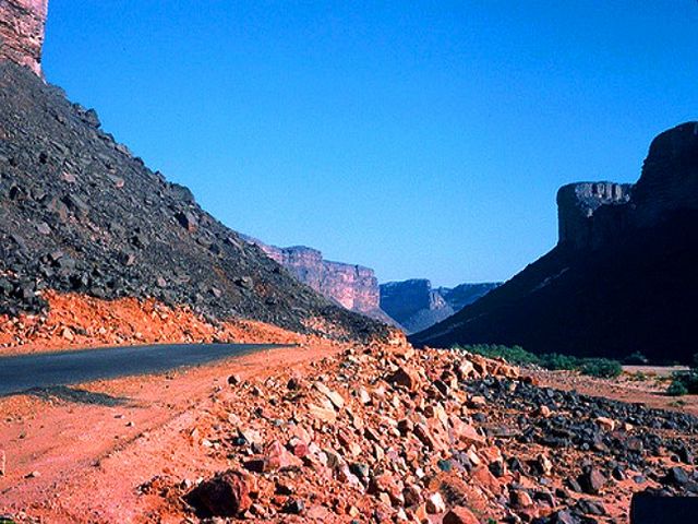 السياحة داخل صحراء الجزائر