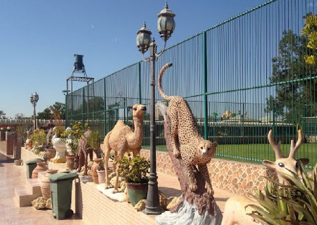 حديقة حيوانات في مسقط عمان