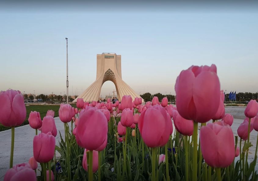 برج آزادي بطهران