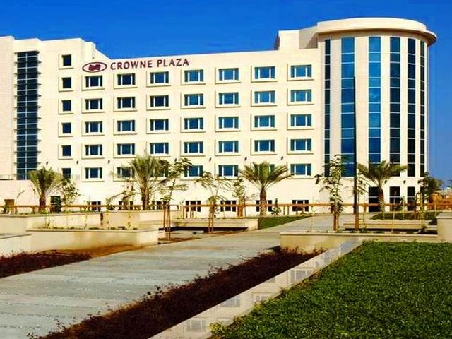 تعرّف معنا على افضل فنادق العذيبة عمان