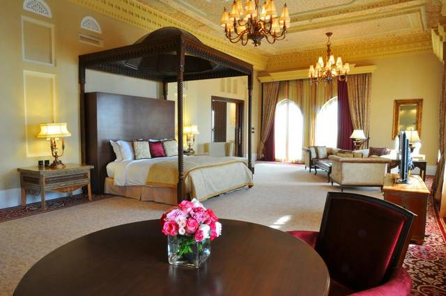 يُعد فندق سوفتيل البحرين أرقى و افضل فنادق البحرين خمس نجوم لكونها تضم العديد من المرافق الخدمية والترفيهية