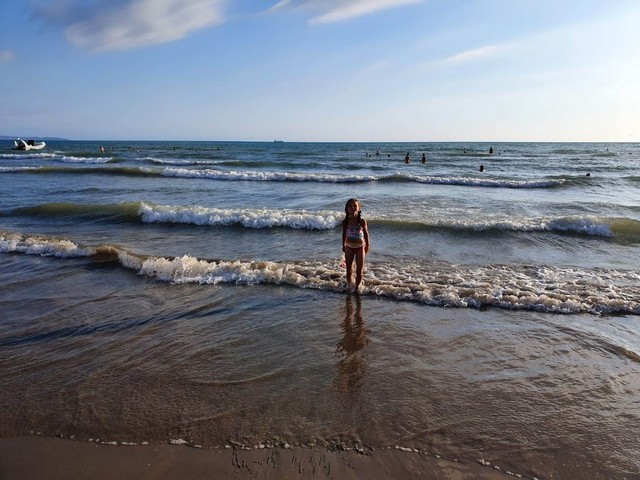 شاطئ دوريس في تيرانا