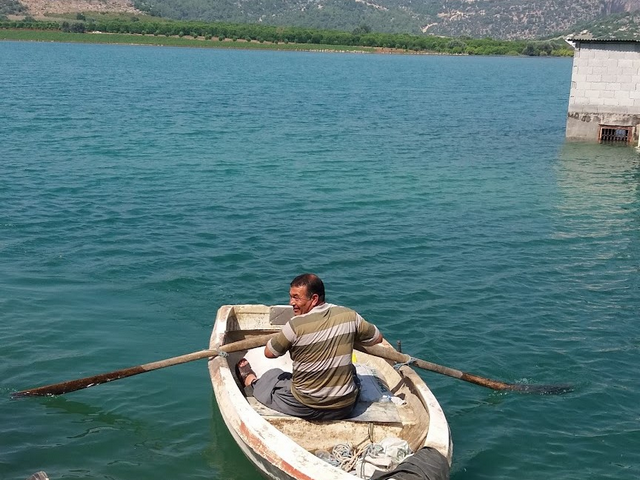 بحيرة سد بردان في مرسين